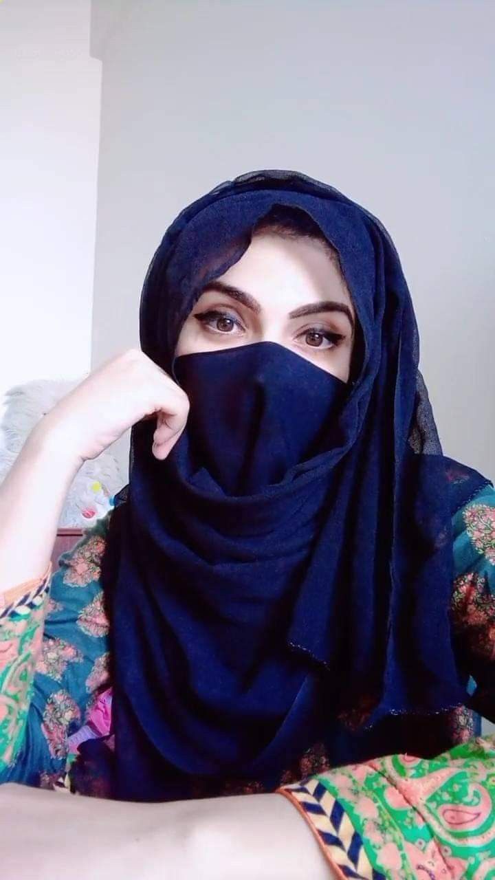 Nimra Asad – Sales & Customer Success Executive